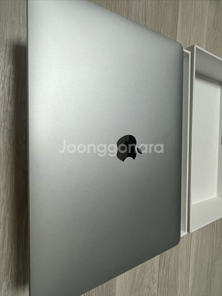 맥북 에어 m1 실버 256GB 16GB--2