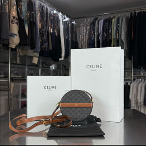 셀린느 트리옹프 스트랩 라운드 퍼스 크로스백