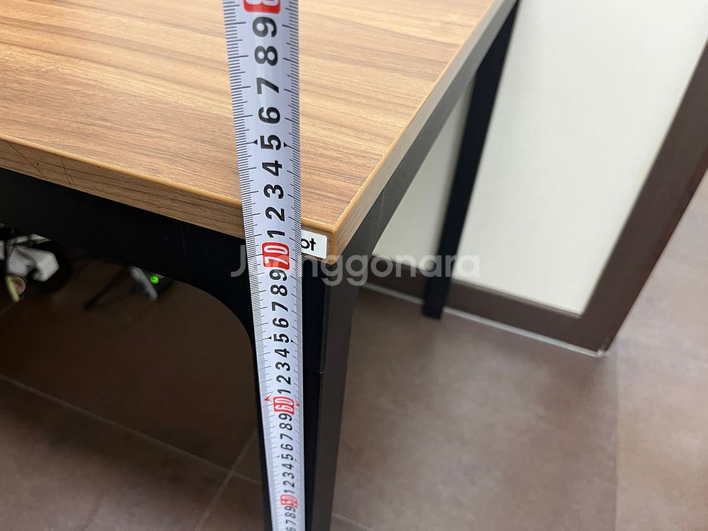 두닷 책상 가로 140 세로 76 높이 70 판매합니다--4