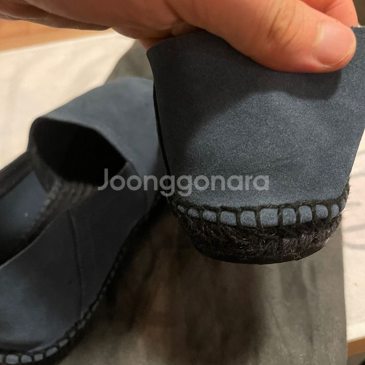 톰포드 스웨이드 반스 에스파듀 판매 합니다.--0