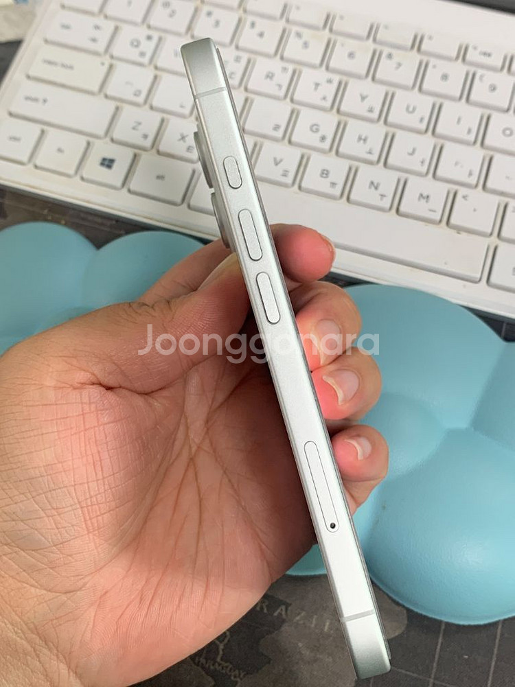 아이폰16 256GB S급 급처합니다:)--1