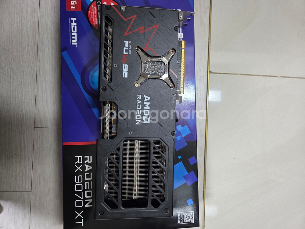 사파이어 RX 9070XT 16GB 판매합니다.--1