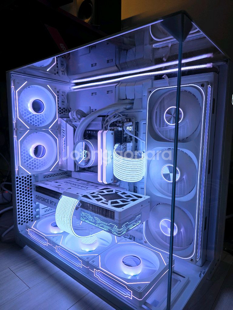 라이젠7 9800X3D RTX5080 리안리PC--0