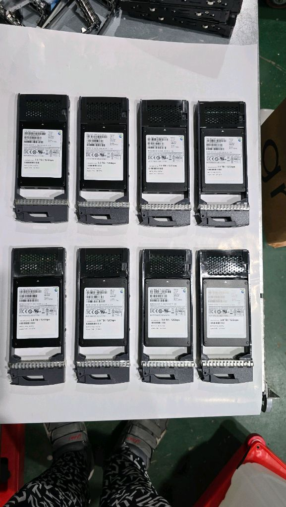 3.8TB SSD 12Gbps 넷앱 스토리지 전용(SA--5