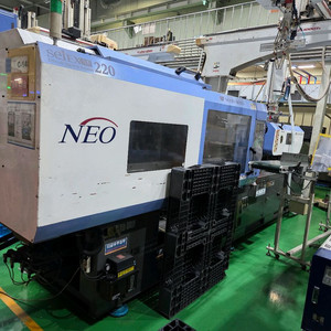 중고사출기 우진 220톤