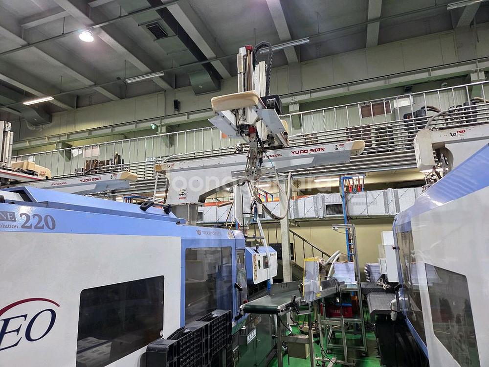 중고사출기 우진 220톤--1