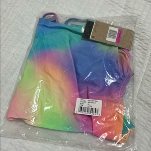 나이키 컷아웃 솜사탕 래디언스 32