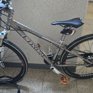 룩손 풀티타늄 13인치 MTB 팝니다