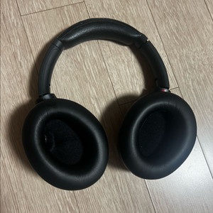 소니 WH-1000XM4 헤드폰