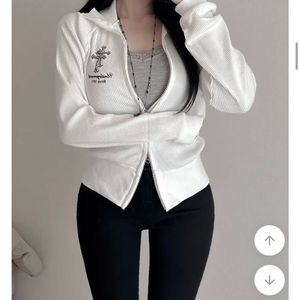 에이블리 크롬st 투웨이 골지 카라 집업 (새상품)