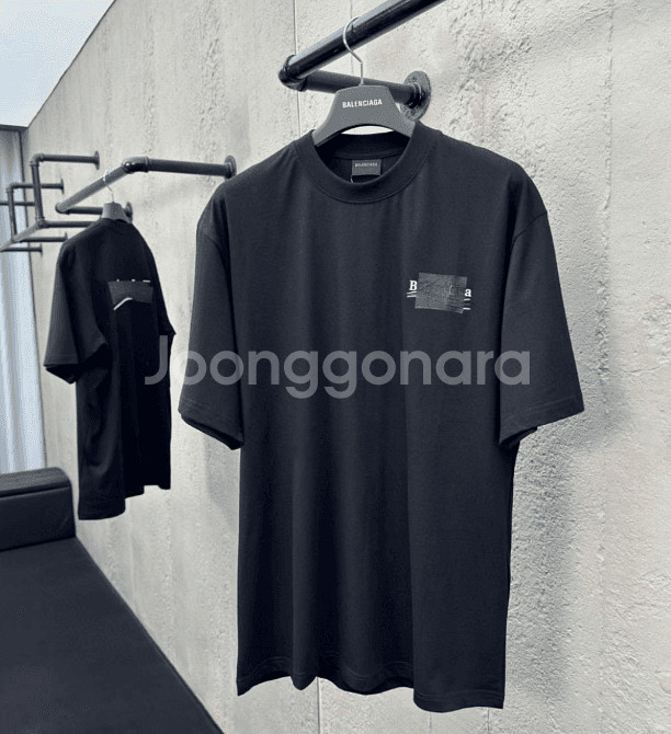 [발렌/시아가] 새상품 / 남성반팔 / 약105~110--0