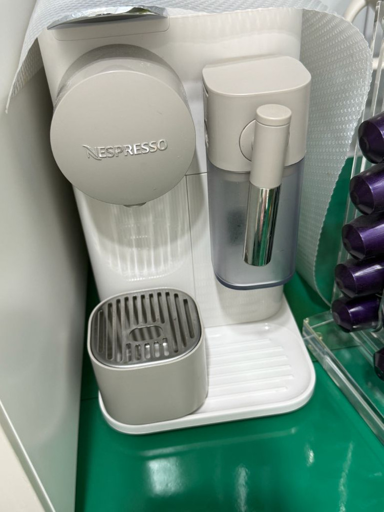 네스프레소 라티시마 이미지