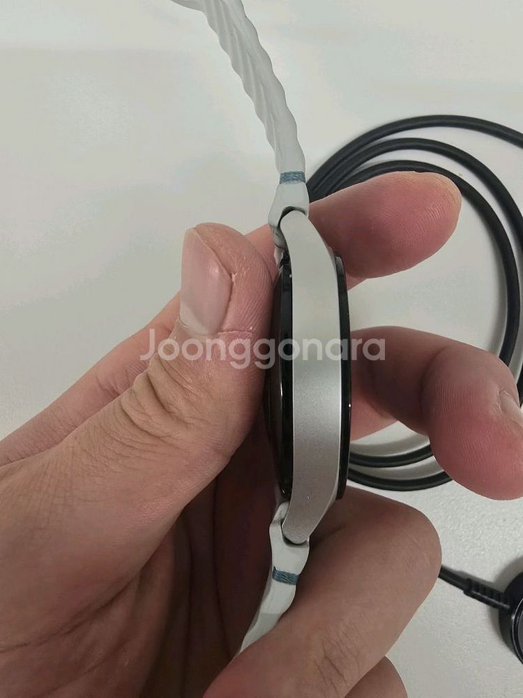 갤럭시워치7 44mm 실버 싸게 팝니다--3