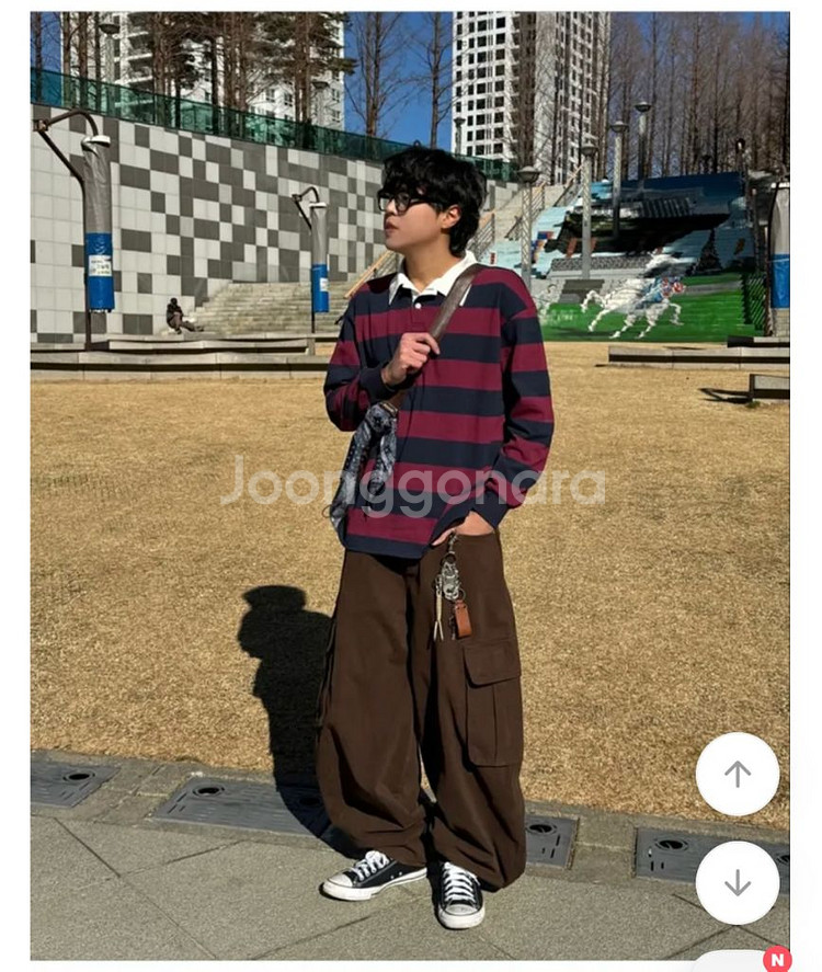 에이블리 남여공용 스트라이프 카라 티셔츠 (새상품)--1