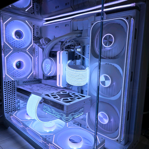 라이젠7 9800X3D RTX5080 리안리PC