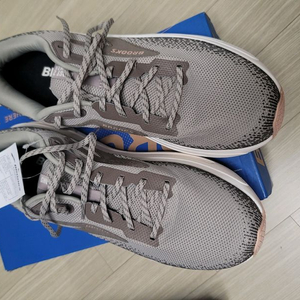 브룩스 러닝화 고스트 맥스2 남성 300