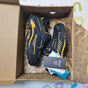 지벤 zb-163 안전화 230 팝니다.