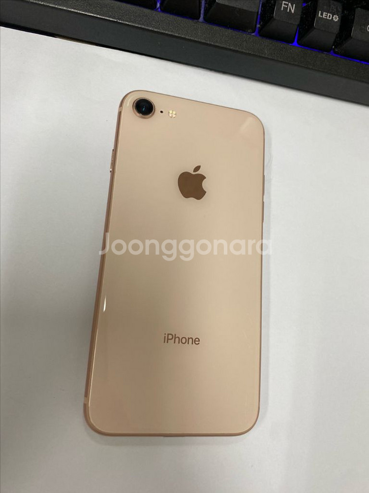 아이폰8 로즈골드 액정SS급 256G 배터리성능100%--0