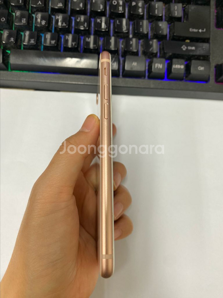 아이폰8 로즈골드 액정SS급 256G 배터리성능100%--4