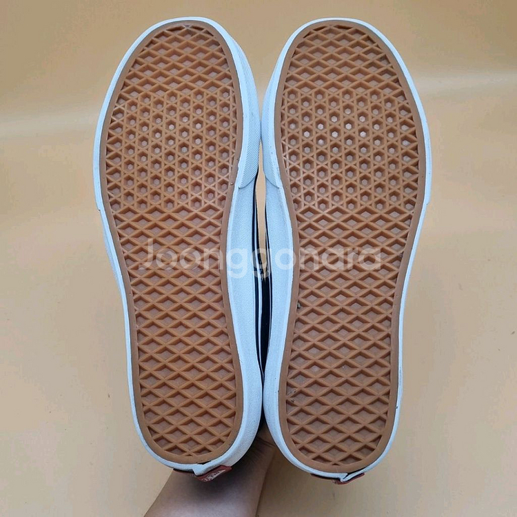 반스 코어클래식 올드스쿨 스니커즈270_--2