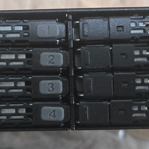 ICY DOCK HDD/SSD 2.5인치 8베이