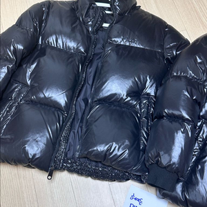 휠라 미러볼 패딩 팔아요