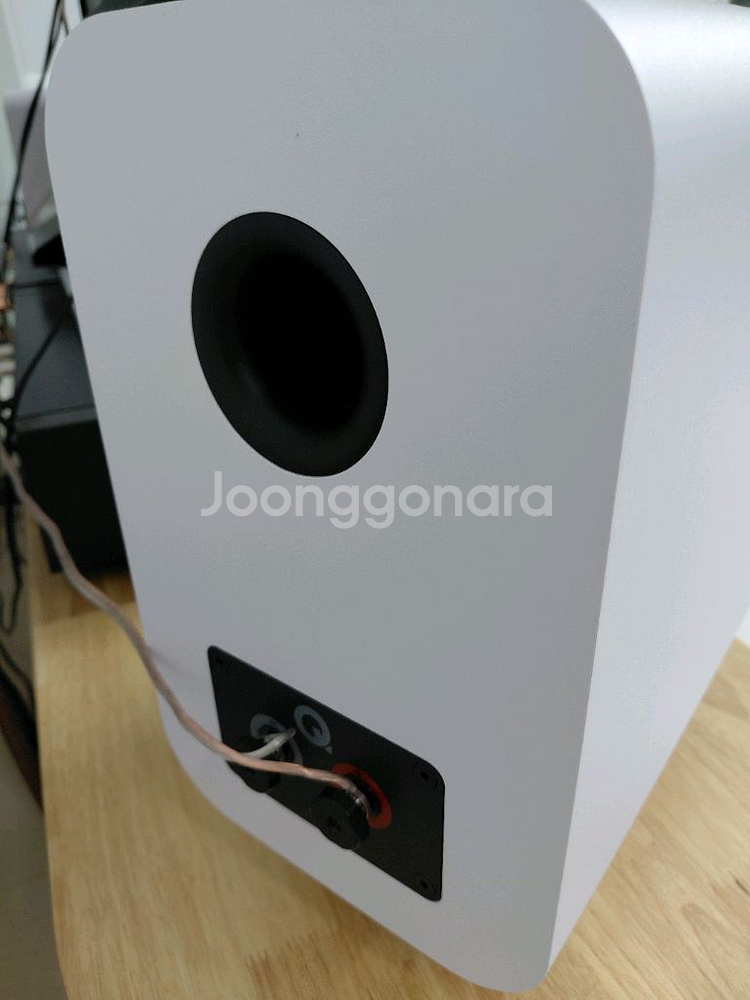 Q어쿠스틱 m20 액티브 스피커--0