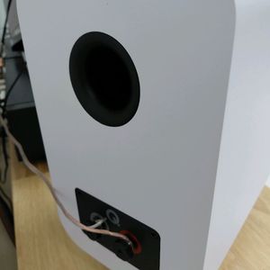 Q어쿠스틱 m20 액티브 스피커