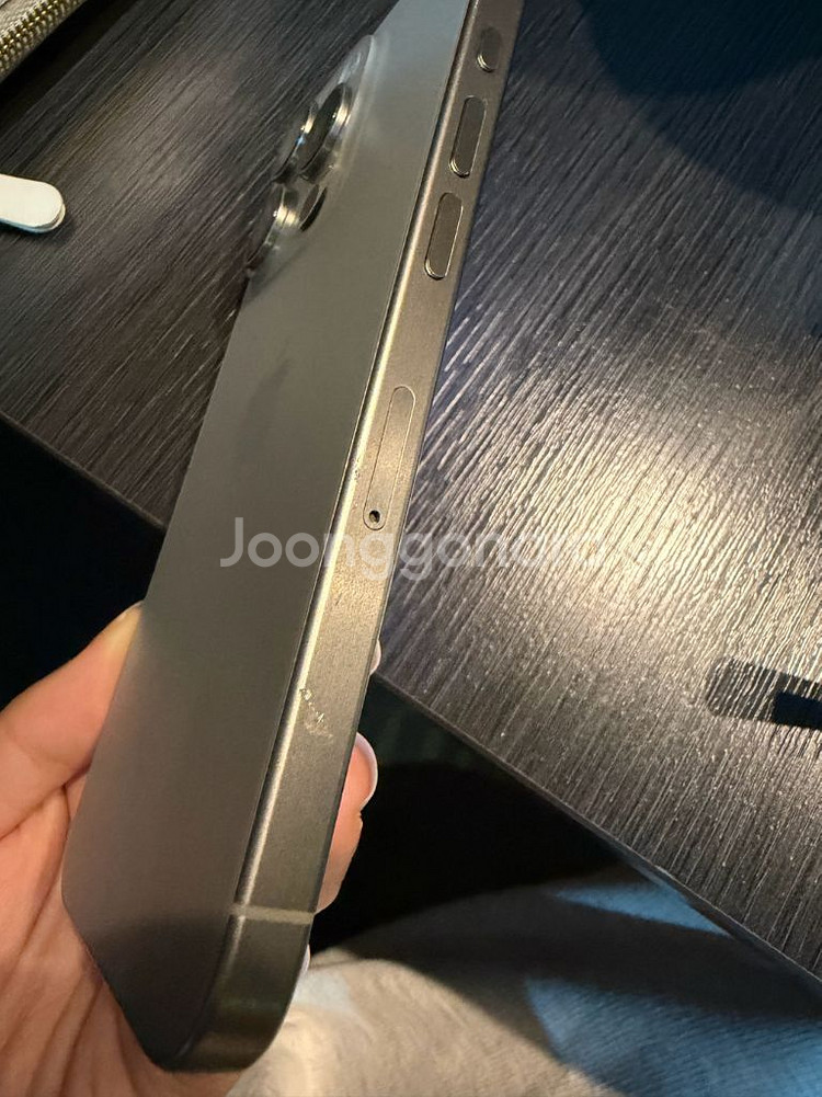 아이폰 15 pro 128기가 내츄럴(실버) 색상 판매--8