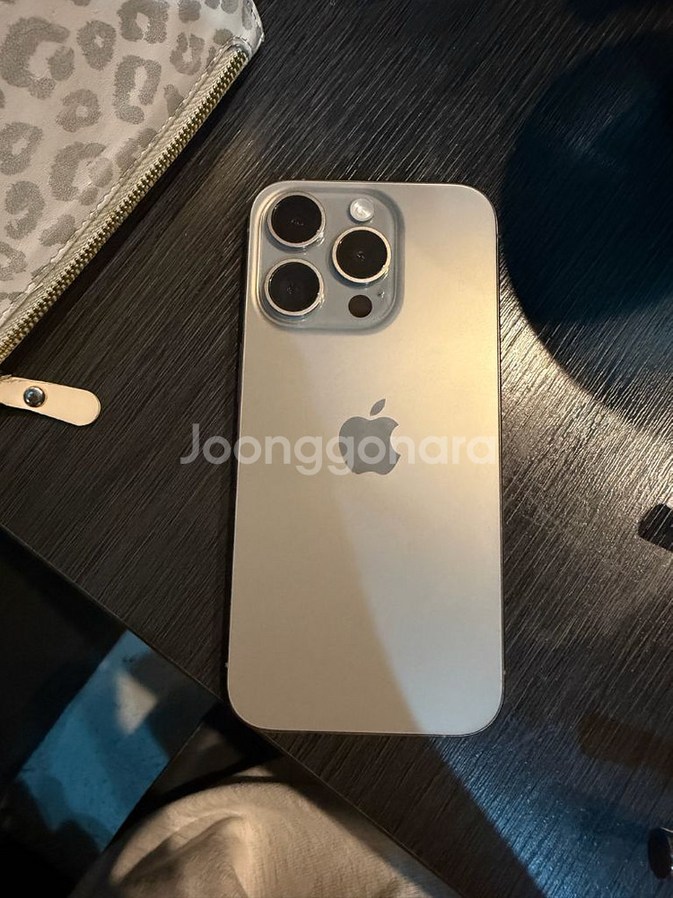아이폰 15 pro 128기가 내츄럴(실버) 색상 판매--10