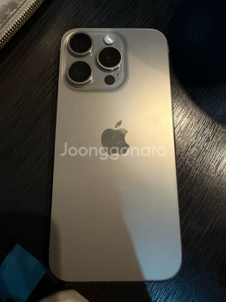 아이폰 15 pro 128기가 내츄럴(실버) 색상 판매--11