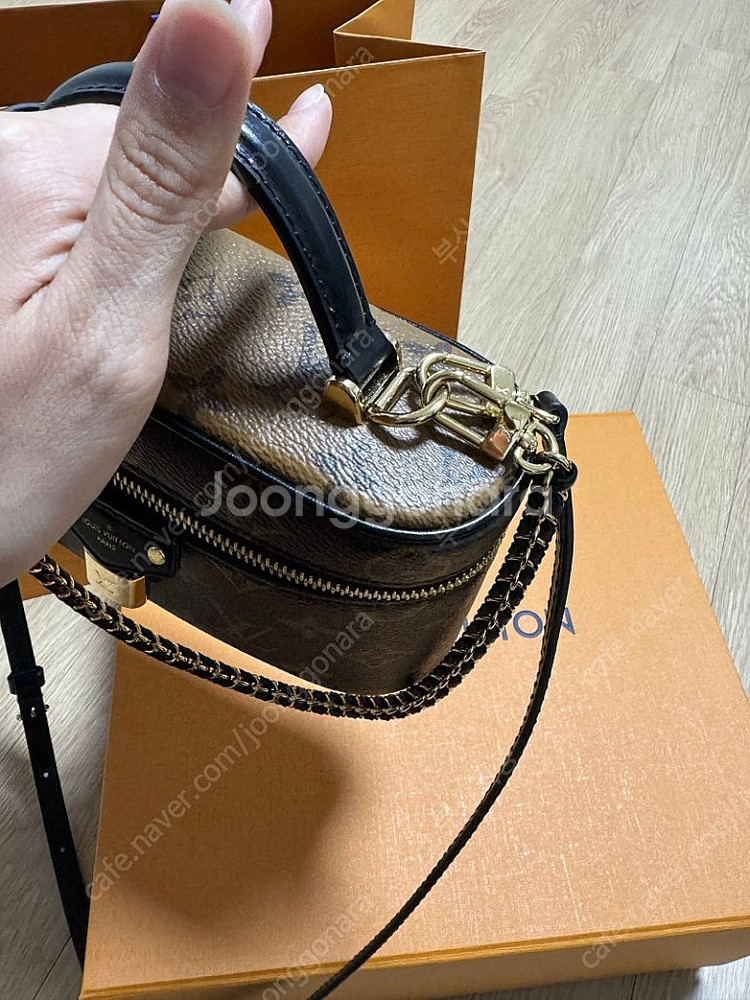 신상 루이비통 베니티 체인 파우치/풀박ㅇ 영수증ㅇ--2