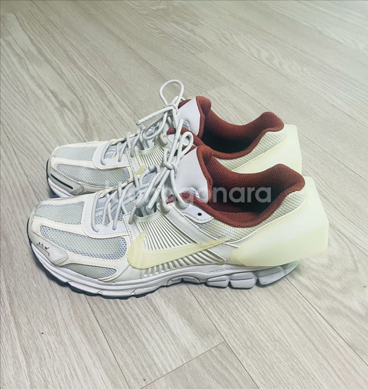 나이키 X 어콜드월 줌보메로 260사이즈--1