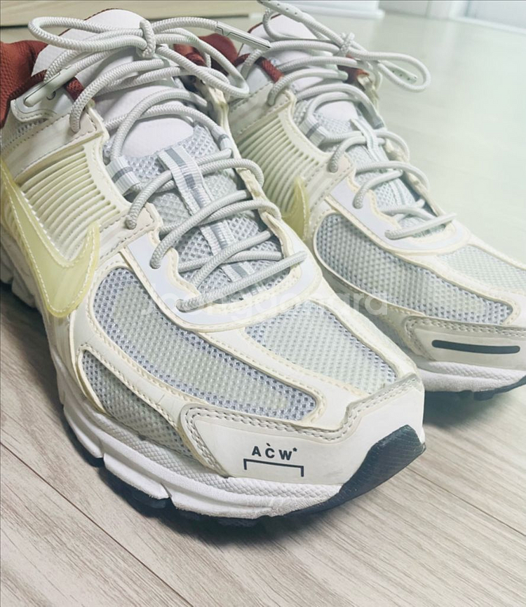 나이키 X 어콜드월 줌보메로 260사이즈--0