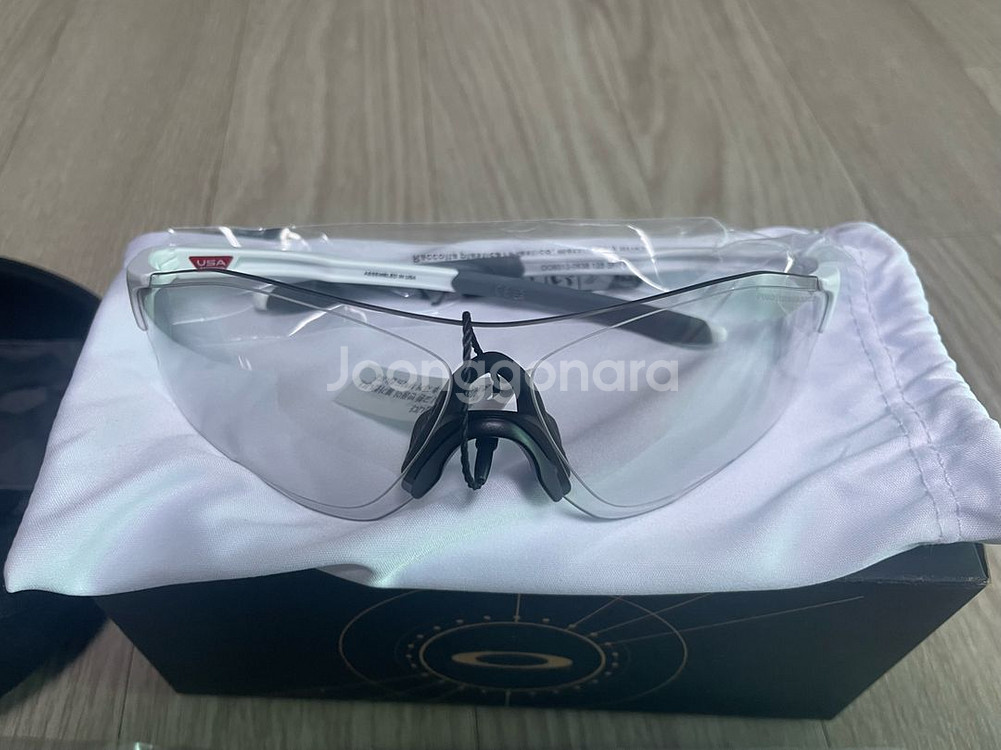 [새상품] 오클리 이브이제로 패스 변색 선글라스--0