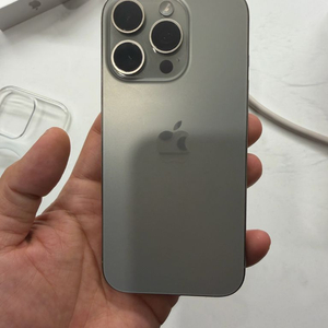 아이폰16프로 512기가 네츄럴티타늄 자급제 팝니다