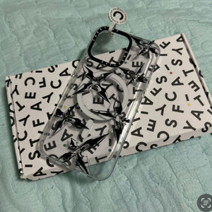 아이폰15프로맥스 케이스티파이케이스 팝니다