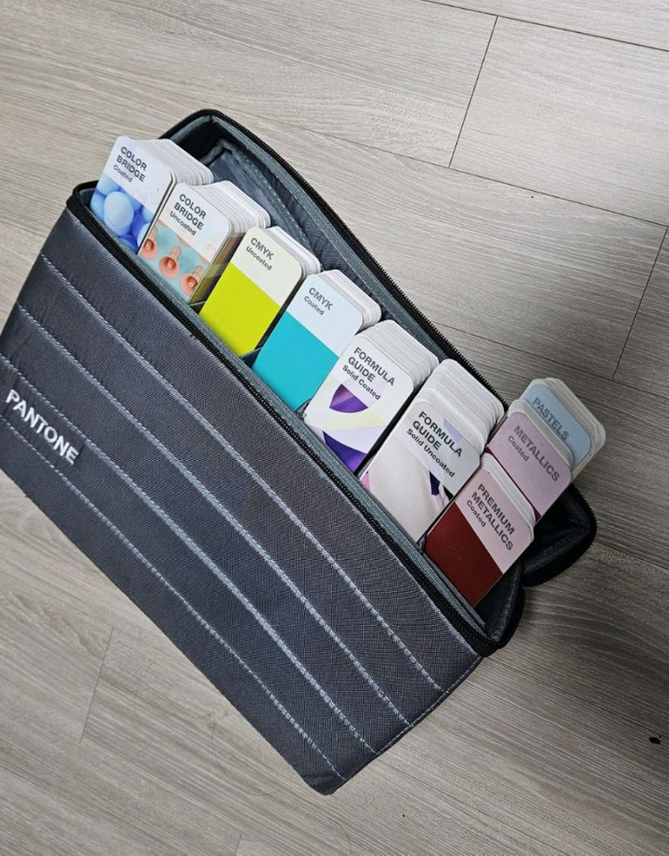 팬톤 컬러칩 포터블 가이드 스튜디오 (9권)--2