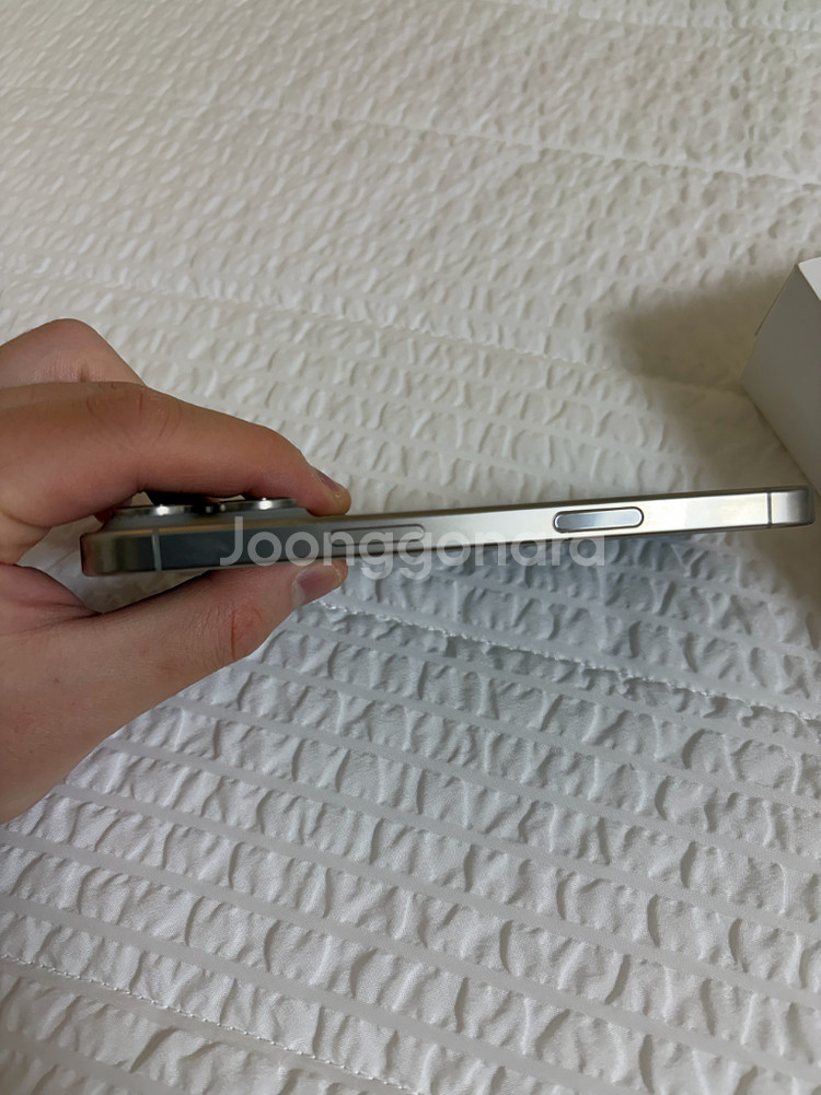 아이폰16 프로 256GB 내추럴티타늄--6