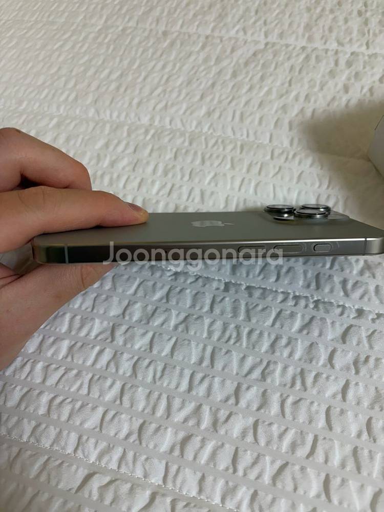 아이폰16 프로 256GB 내추럴티타늄--4