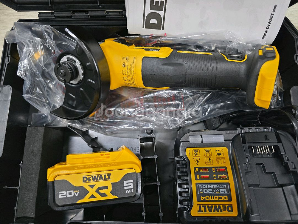 디월트 그라인더 새상품--0