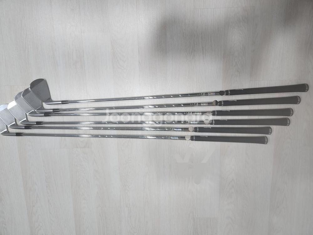 스릭슨ZX7 아이언세트(샤프트 S)--3