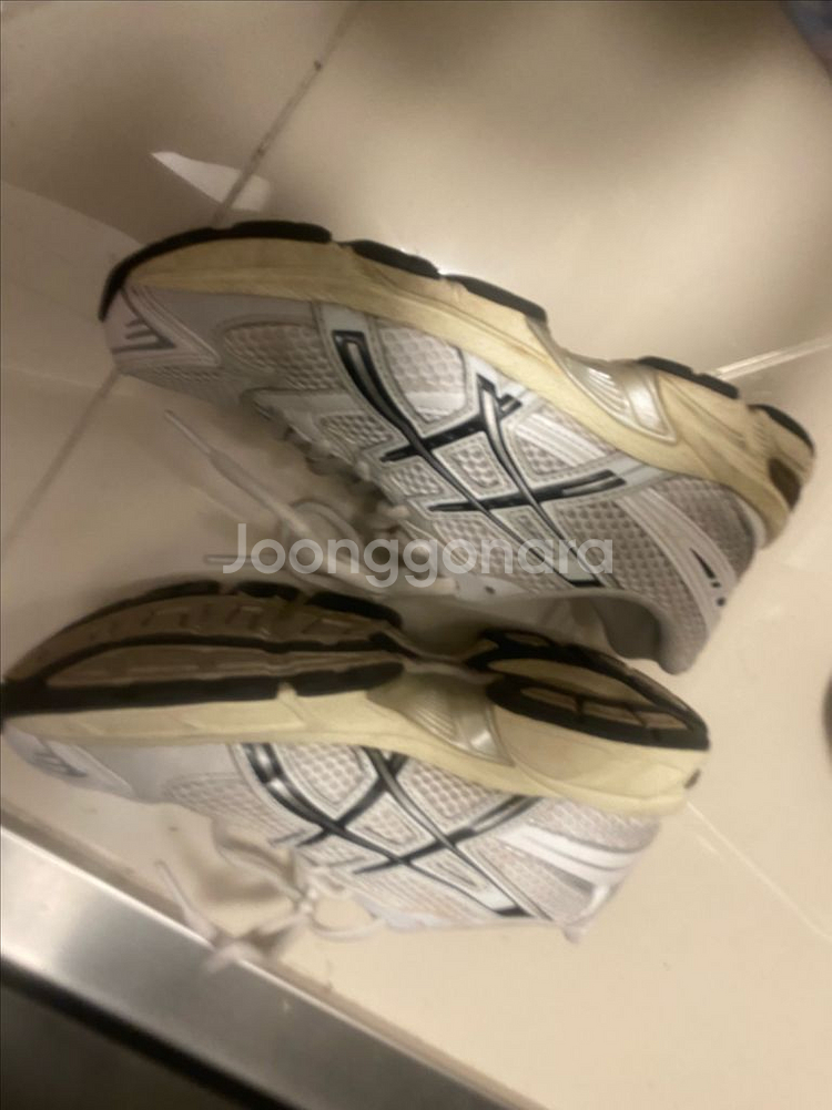 아식스 젤1130 화이트 230사이즈 런닝화--1