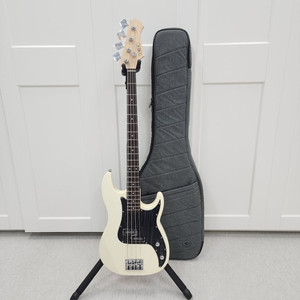 헥스 프레시젼 베이스기타 R100 아이보리