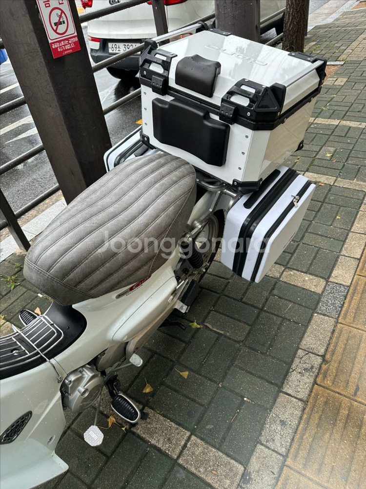 23년식 슈퍼커브 화이트--5