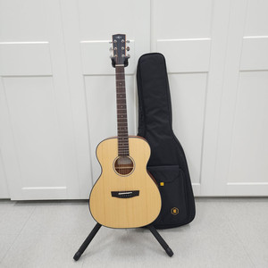 헥스 OM바디 탑솔리드 기타 F200