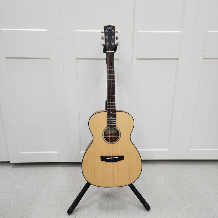 헥스 OM바디 탑솔리드 기타 F200--1