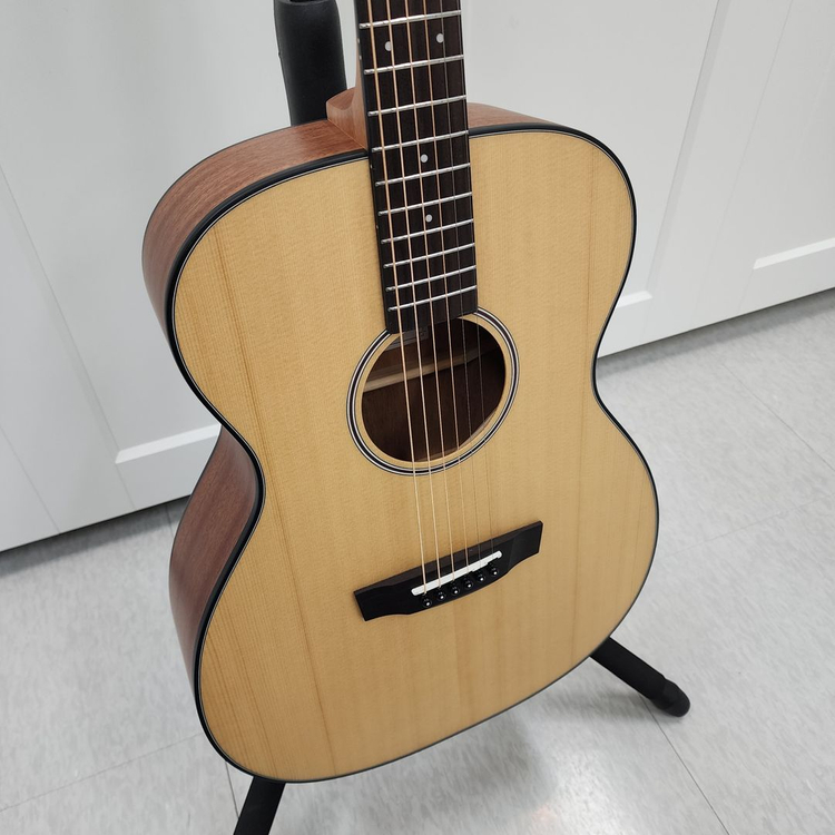 헥스 OM바디 탑솔리드 기타 F200--5