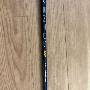 벤투스 TR 블루 5S 테일러메이드 슬리브