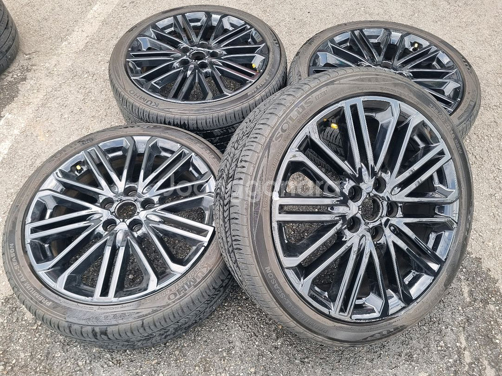 K3 GT 18인치 2254018 중고 휠타이어 팝니다--0